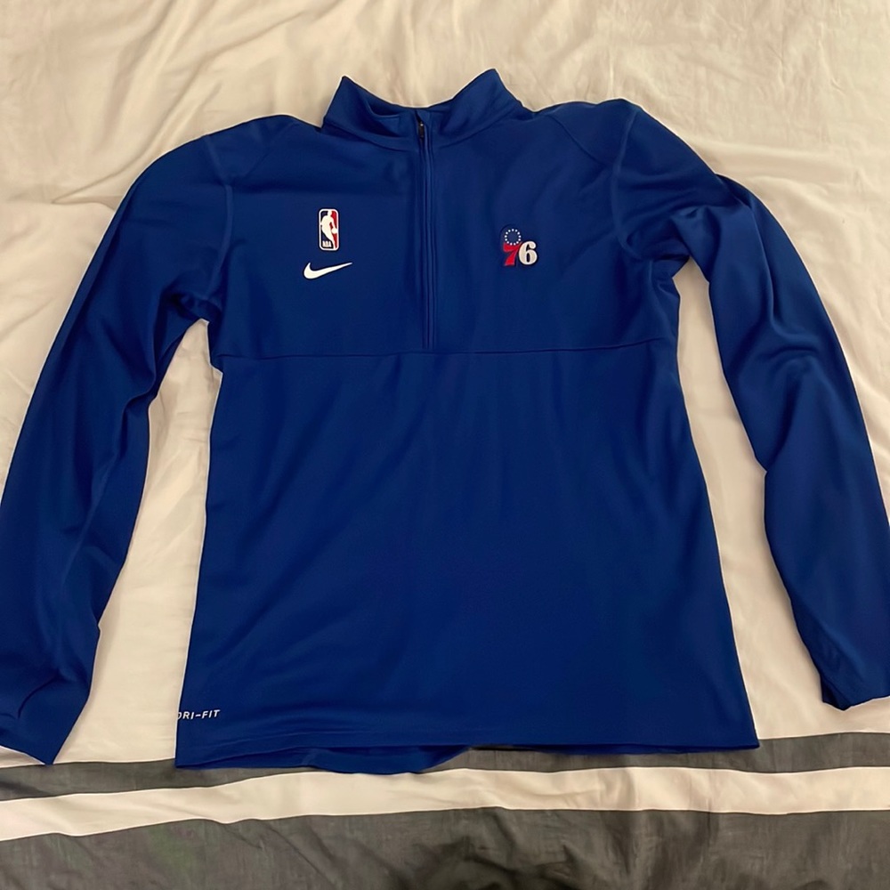 Nike 76ers crewneck